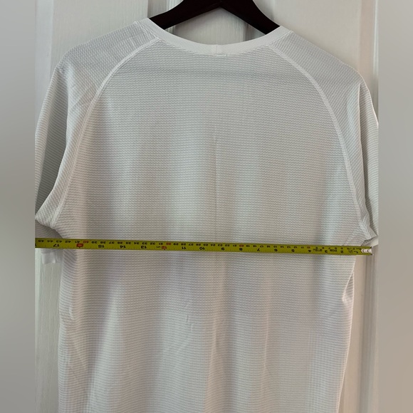 Lululemon Men’s Tee White | Breathable Athletic Shirt | Size L (Measured) - Picture 7 of 10